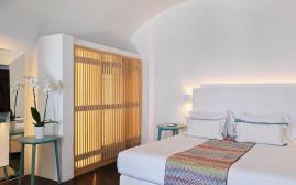 圣托里尼嘉邸祺卓玛达时尚酒店(Katikies Chromata Santorini)   www.lhw.cn 