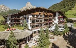 拉佩拉酒店(Hotel La Perla)   www.lhw.cn 