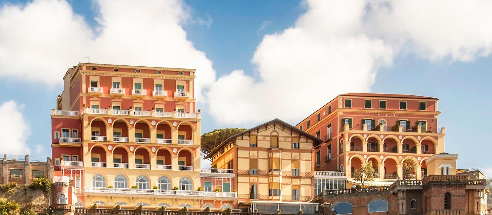 维多利亚海湾大酒店(Grand Hotel Excelsior Vittoria) 图片  www.lhw.cn