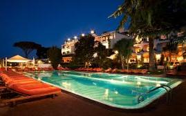 卡普里皇宫酒店(Capri Palace)  www.lhw.cn