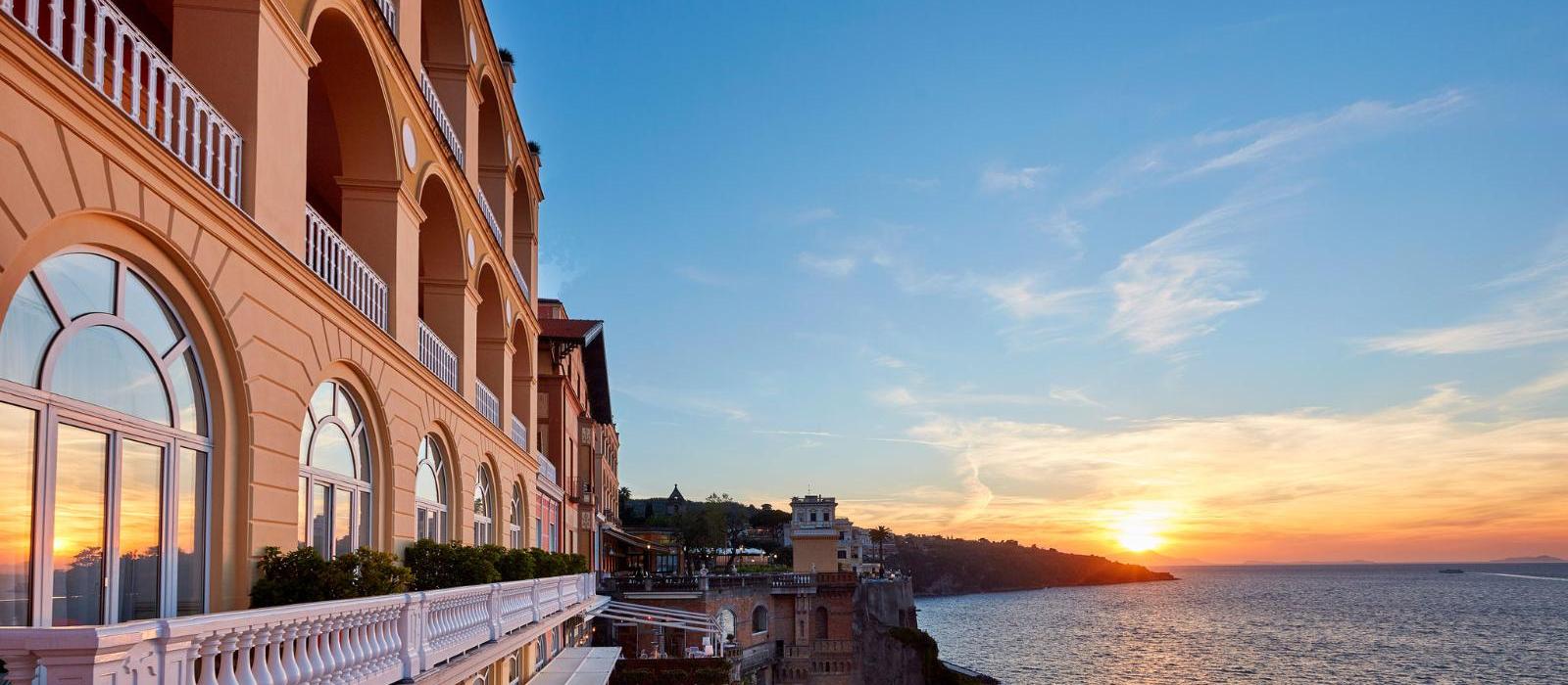 维多利亚海湾大酒店(Grand Hotel Excelsior Vittoria) 图片  www.lhw.cn