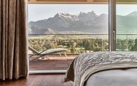 巴德拉格兹豪华度假大酒店(Grand Resort Bad Ragaz)   www.lhw.cn 