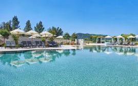 凯普维梅大酒店(Cap Vermell Grand Hotel)   www.lhw.cn