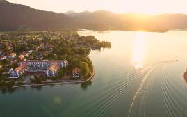 阿尔特霍夫厄贝法赫特湖景酒店(Althoff Seehotel Uberfahrt)   www.lhw.cn 